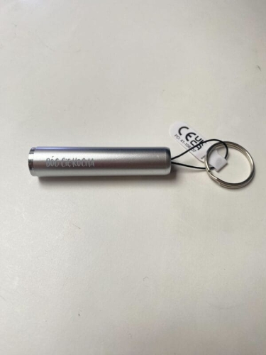 Latarka Bóg cię kocha srebrna.jpg